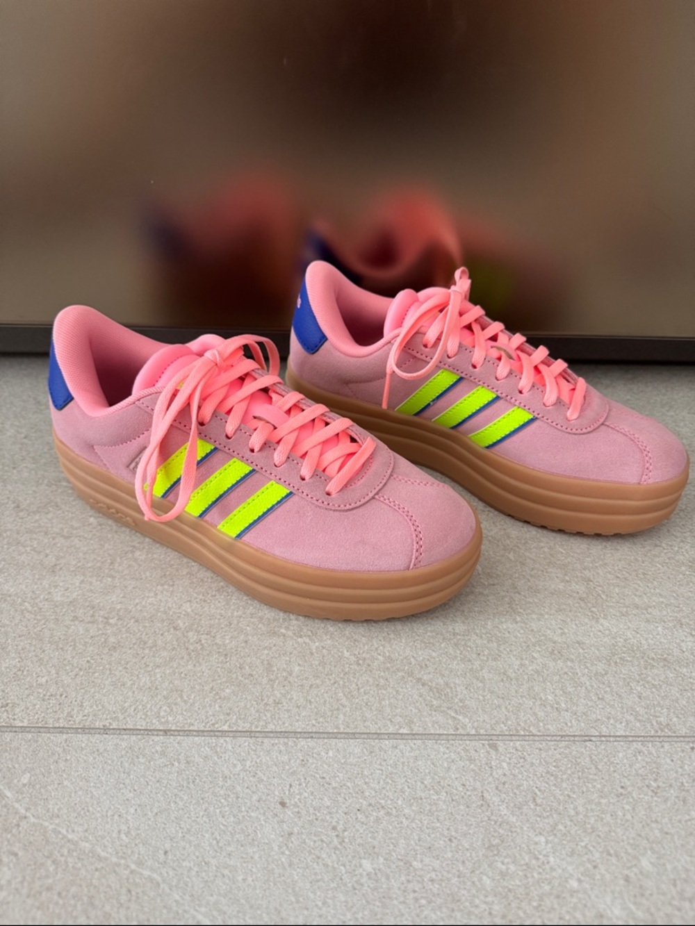 Adidas Women's Vl Court Bold Sneaker Pink Spark Platform size 6 Like New